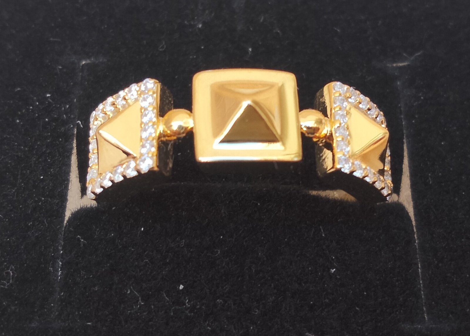 Anillo Uga